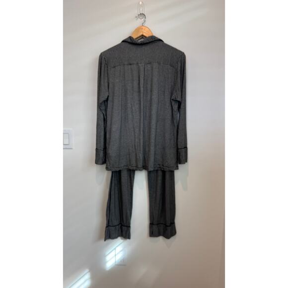 Maison du Soir Black & White Stripe Pajama Set Size – Large - Picture 7 of 13
